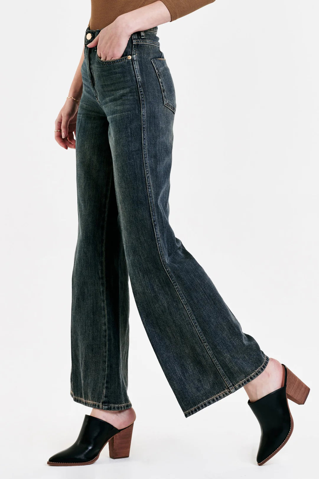 FIONA SUPER HIGH RISE WIDE LEG JEANS