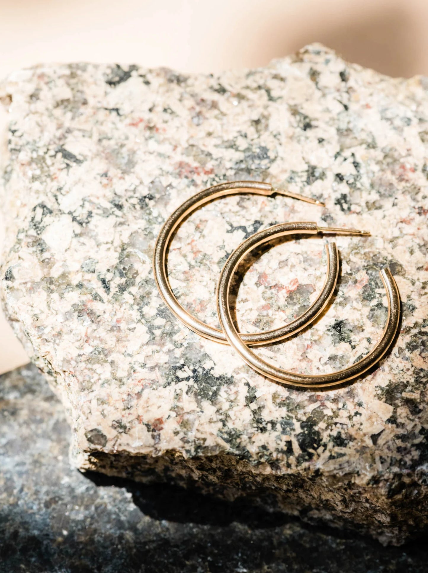 EVERYDAY MEDIUM HOOPS by Able