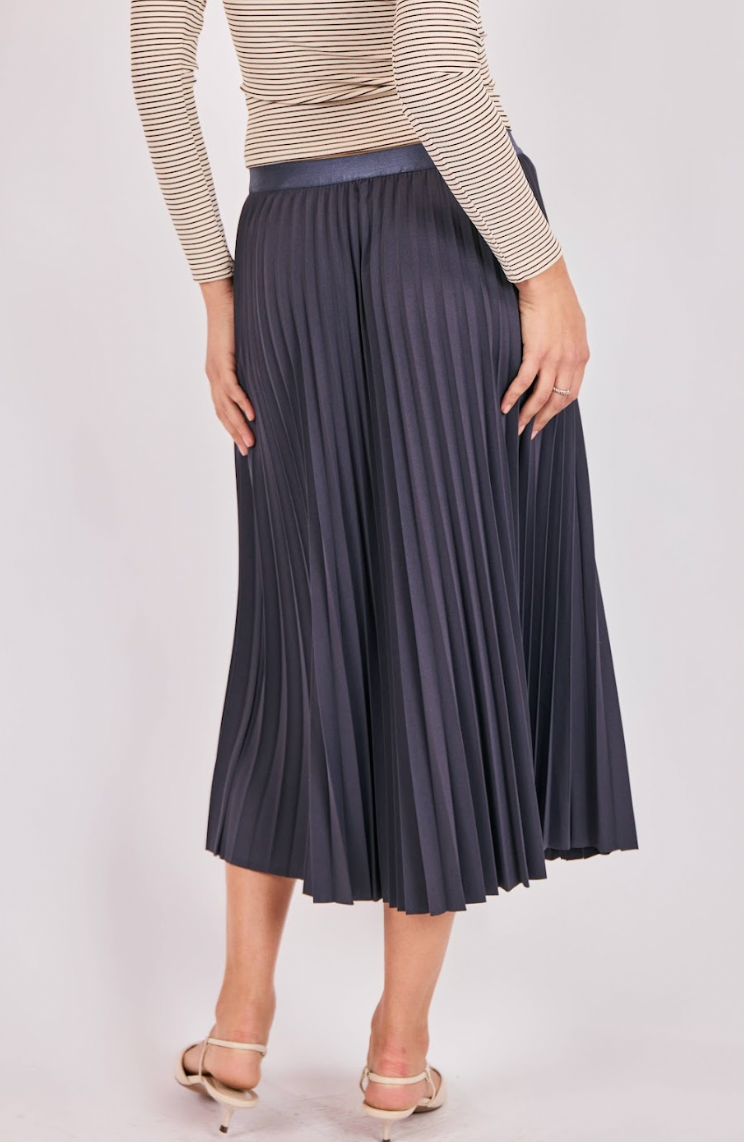 "FULL OF COMPASSION" PLEATED SKIRT