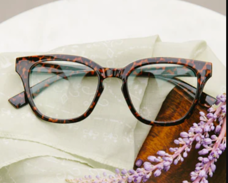 BETSY PEEPERS (Leopard Tortoise)