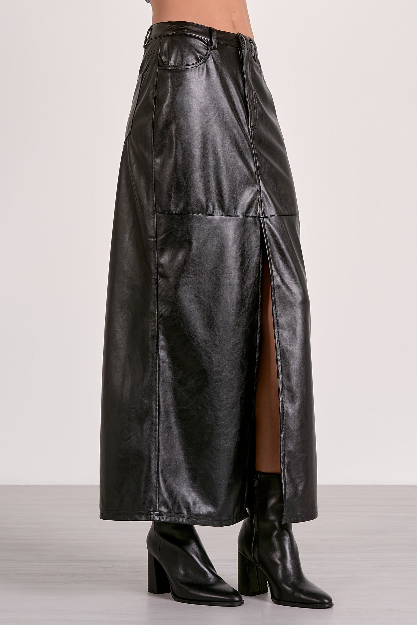 "RECKLESS LOVE" SKIRT