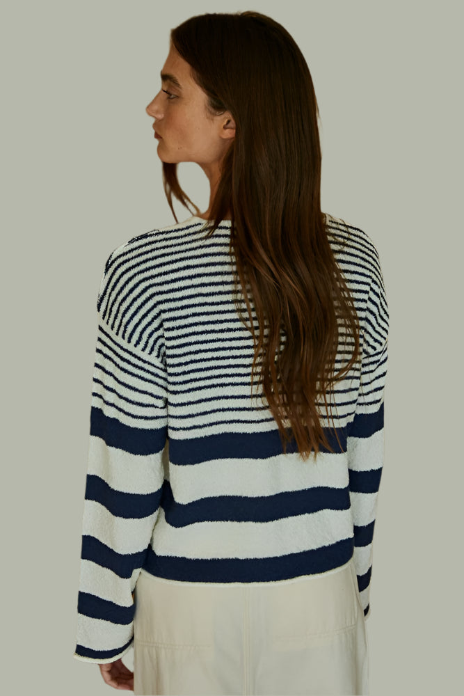 "BEAUTIFUL THINGS" TOP