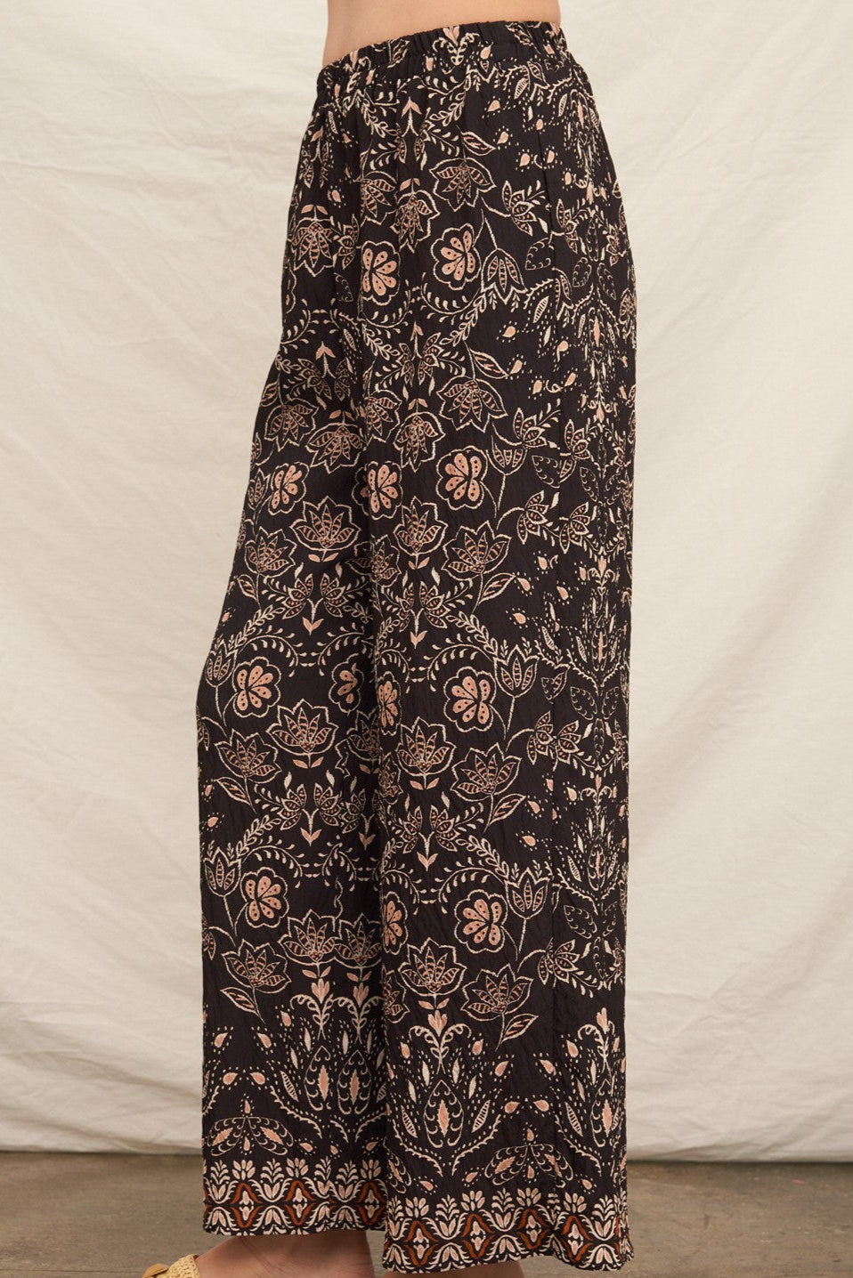 "SEARCH AND FIND" BOTTOMS