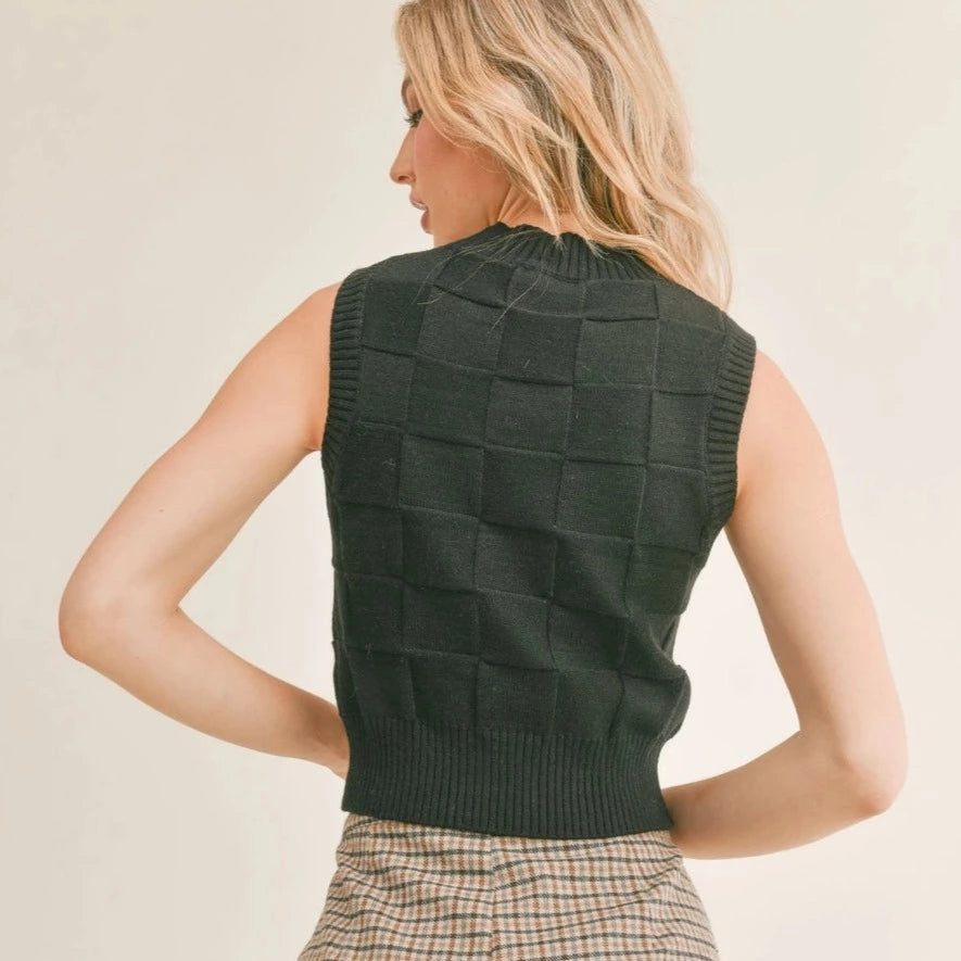 TURTLE NECK VEST