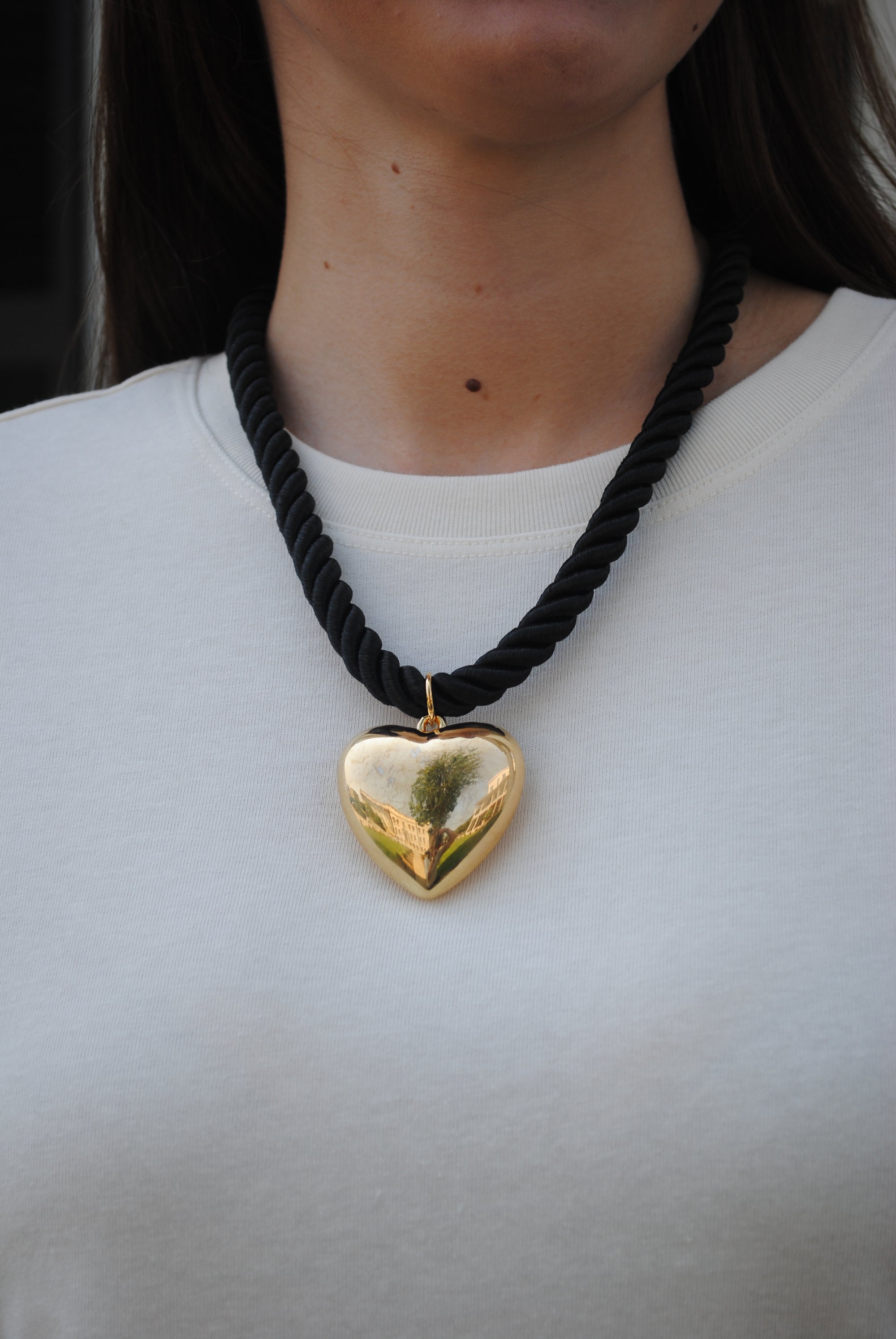 "SATURDAY SPIRIT" BLACK NECKLACE