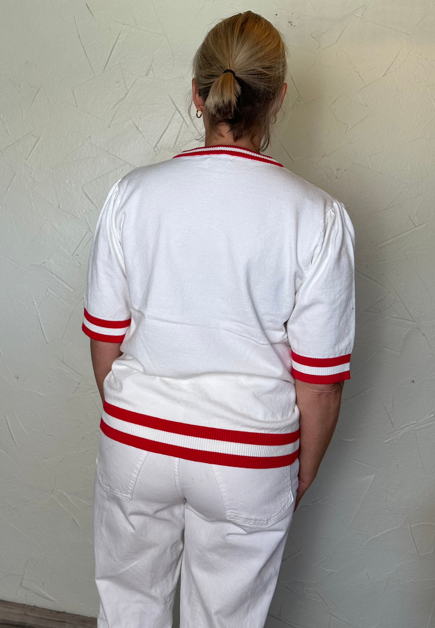 GEORGIA BULLDOG SWEATER TOP