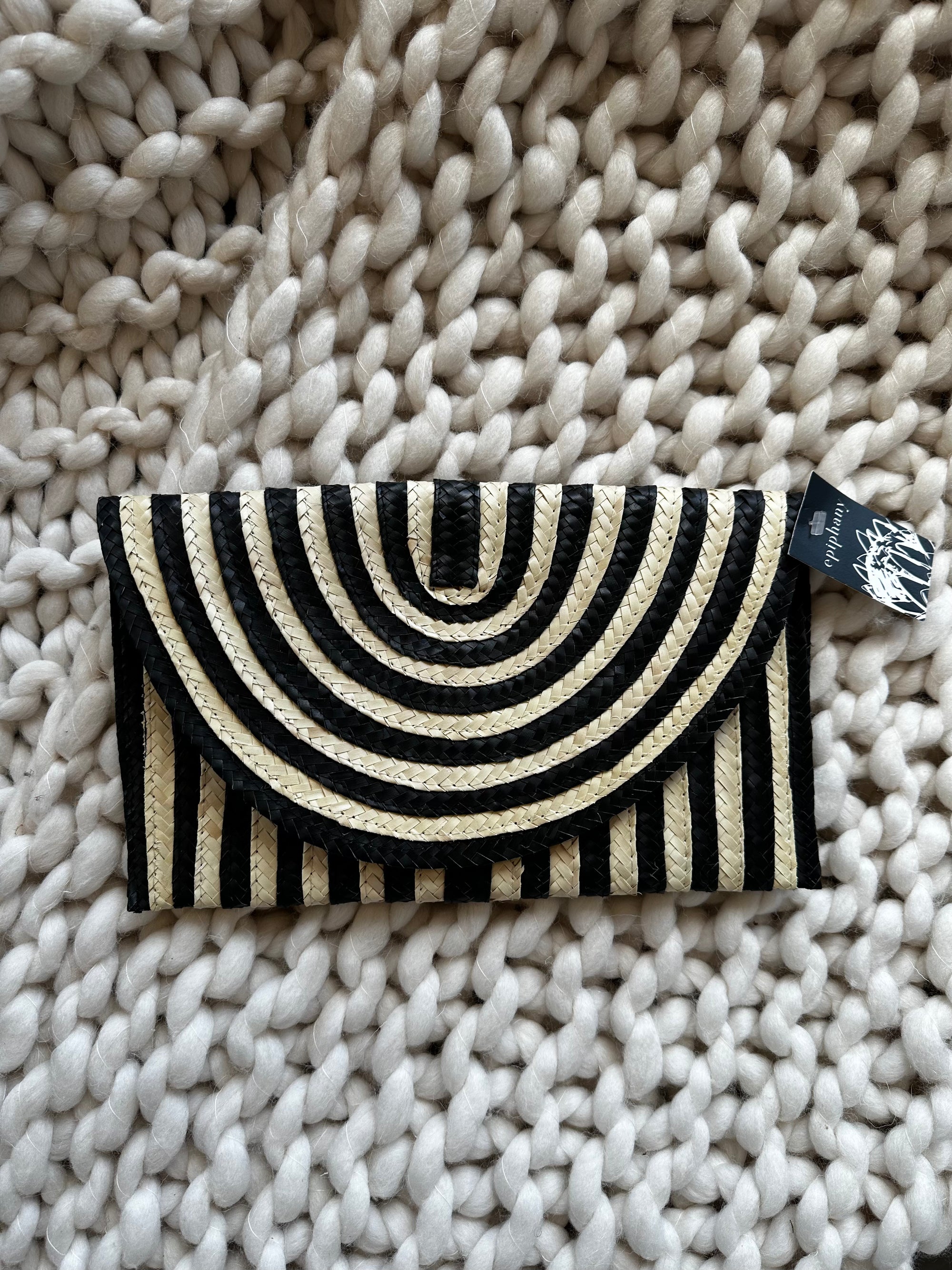 STRIPED BLACK &amp; WHITE STRAW CLUTCH