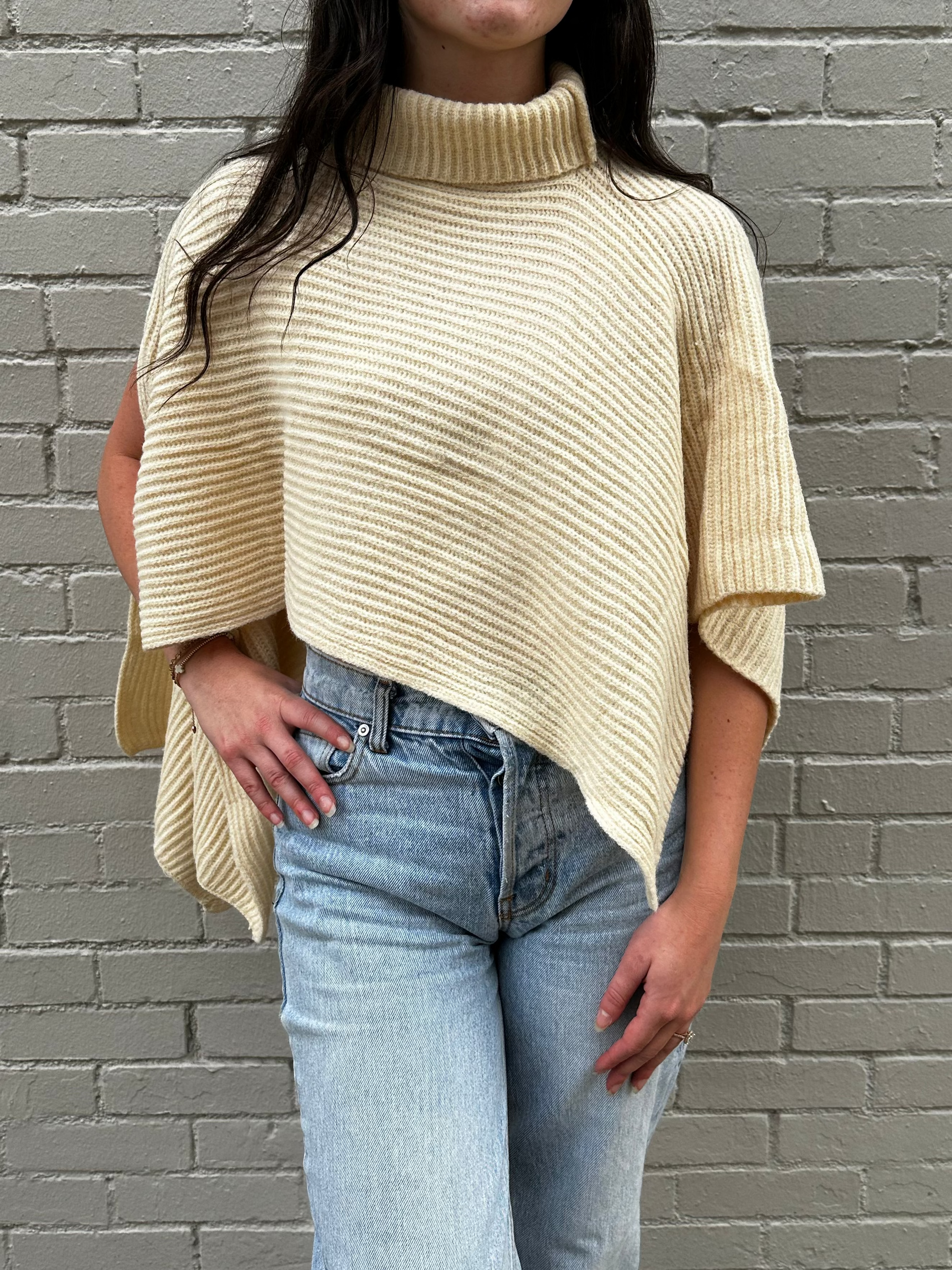CROP TOP KNIT SWEATER PONCHO