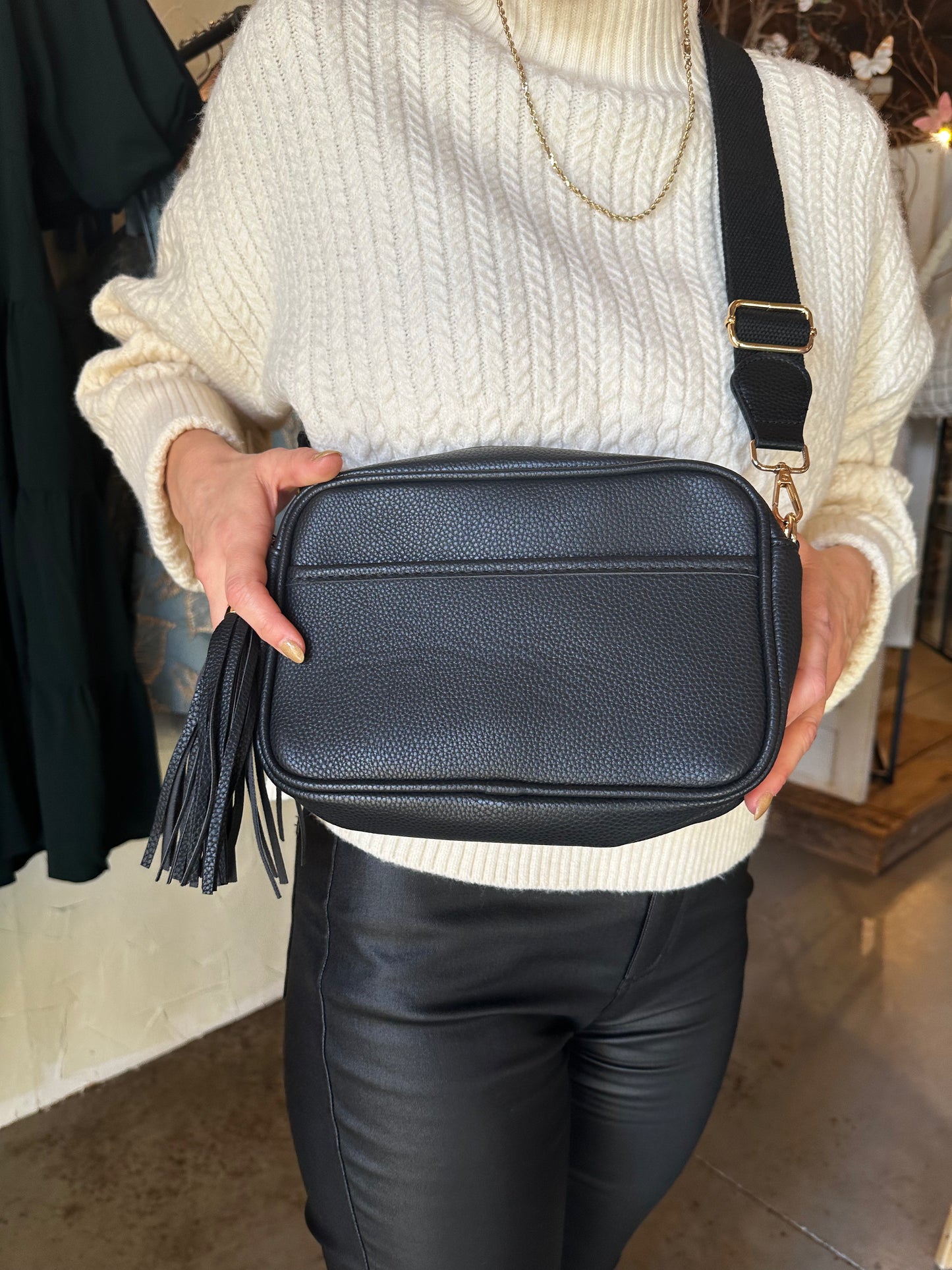 RECTANGLE CROSSBODY BAG