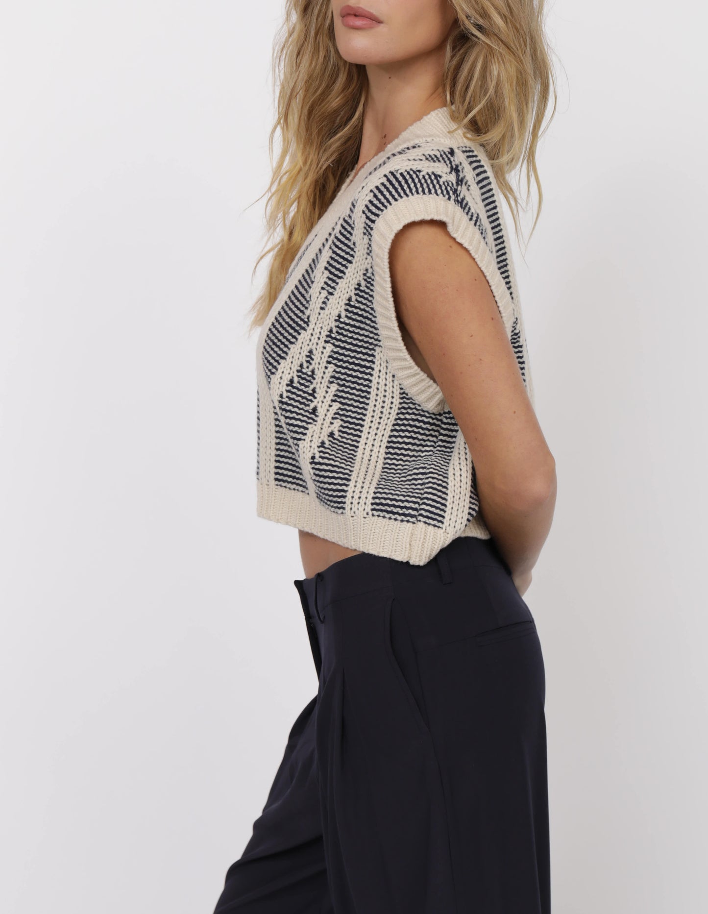 "MULTIPLIED" SWEATER VEST