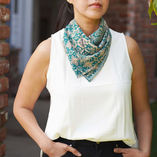 BLUE GRAY ABSTRACT FLOWER BATIK BANDANA