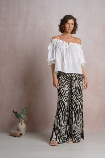 "STRONG AND COURAGEOUS" WHITE TOP