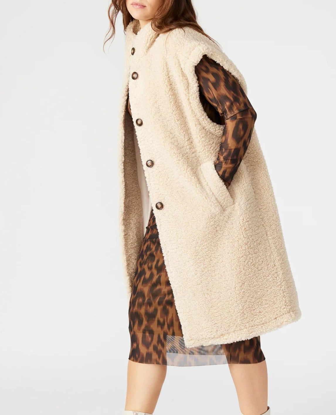 "HEART TO KNOW" VEST