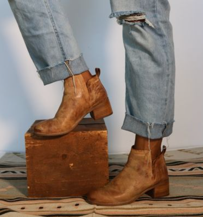 WIN DOE BOOT by DIBA TRUE
