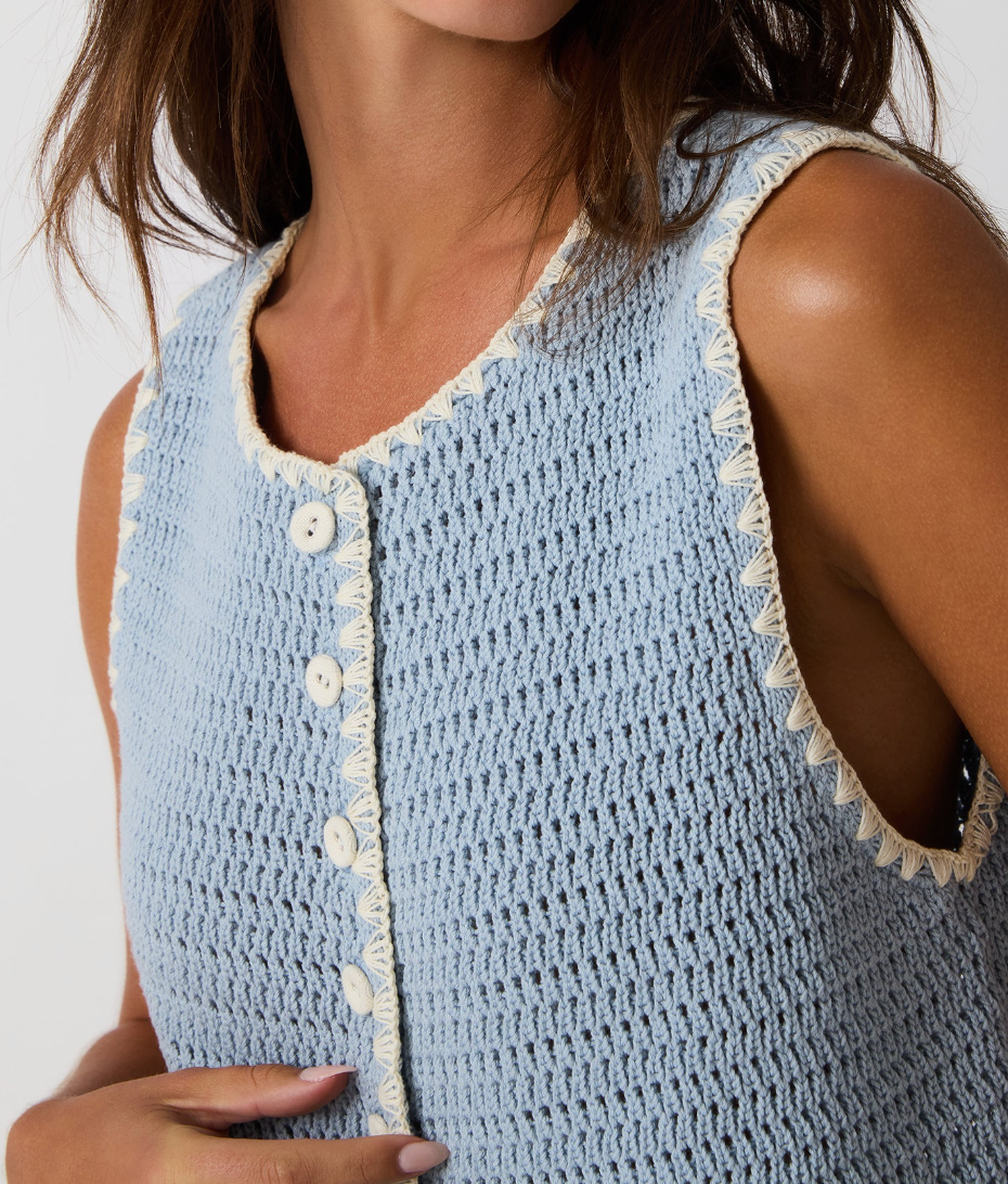 ANNYA SWEATER VEST by Steve Madden