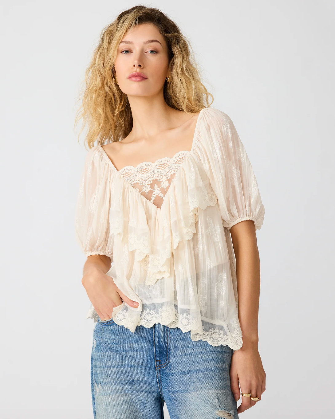 VICKIE TOP by Steve Madden