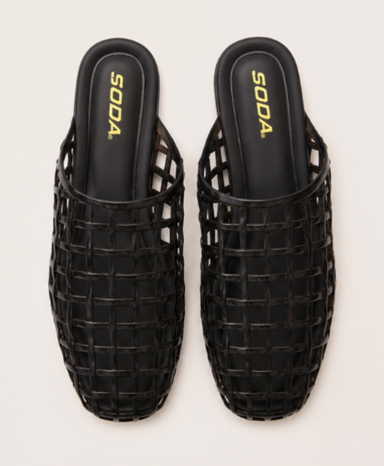 "BETWEEN THE HEDGES" Jelly Mules