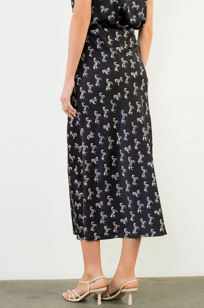 SATIN HORSE PRINT SKIRT by THML