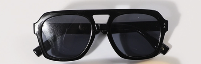 "THE DAPHNE" Retro Square Sunglasses