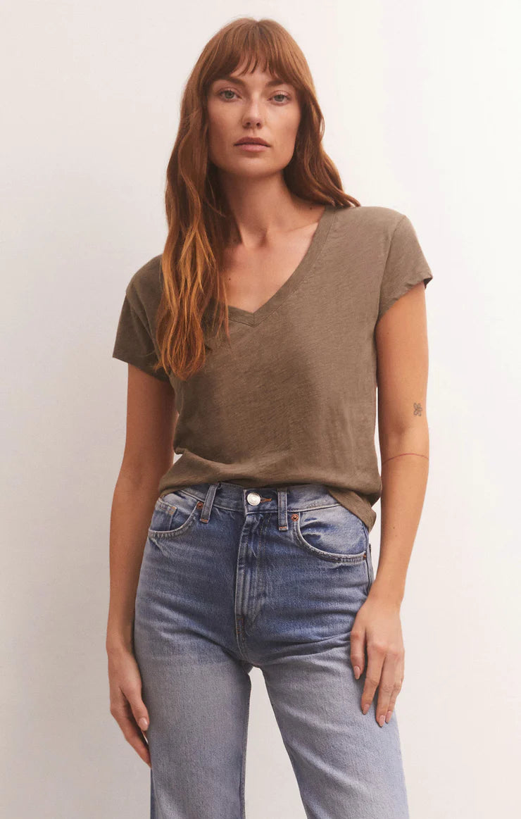 MODERN V-NECK TEE