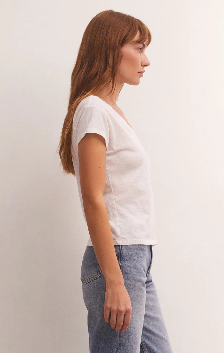 MODERN V-NECK TEE