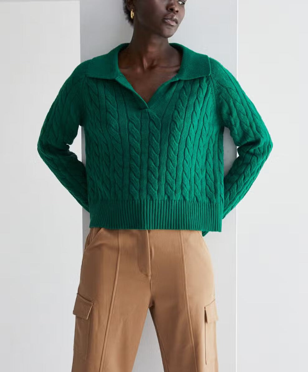 VIVIAN PRETZEL KNIT TOP