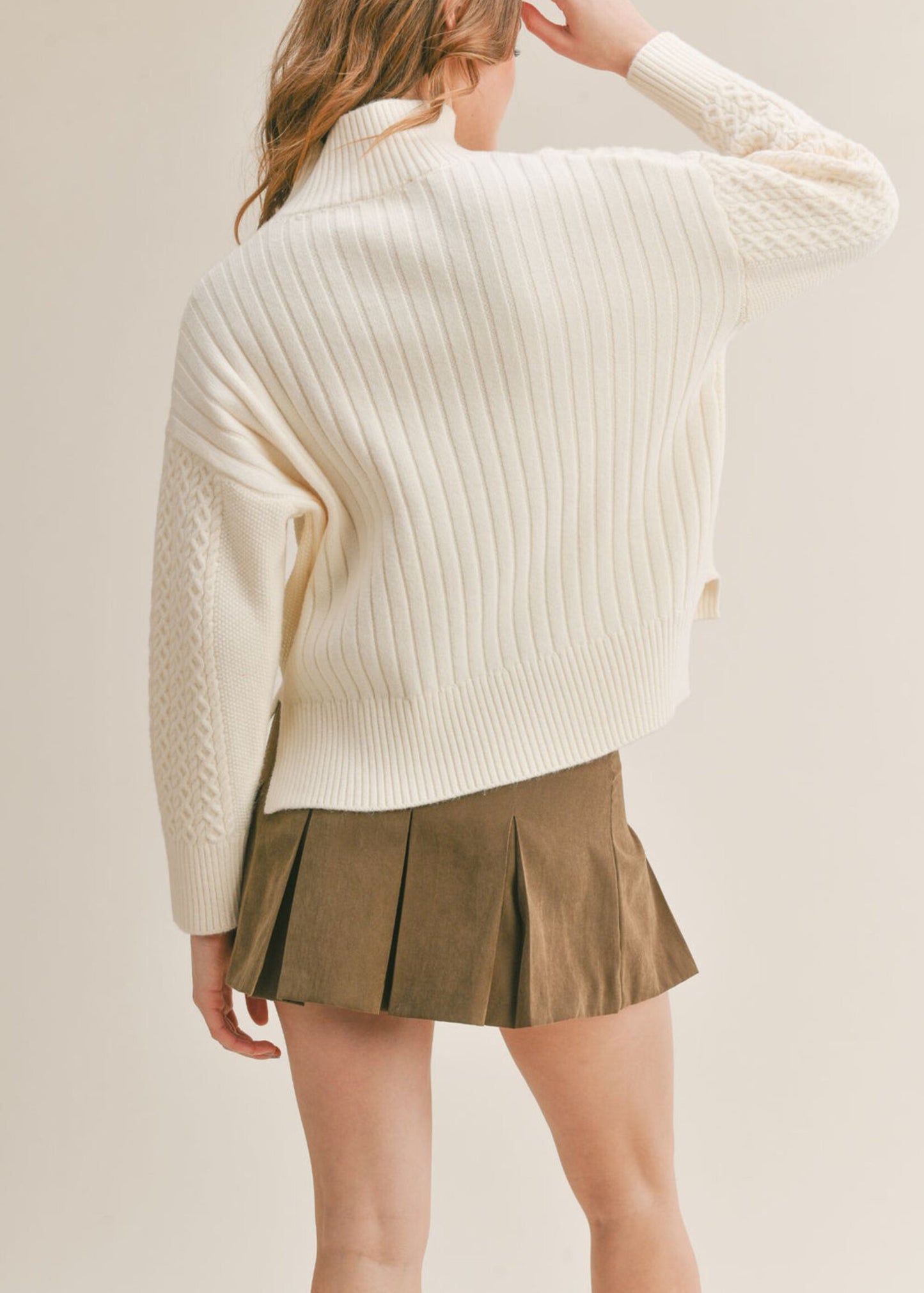 LISS TURTLENECK SWEATER