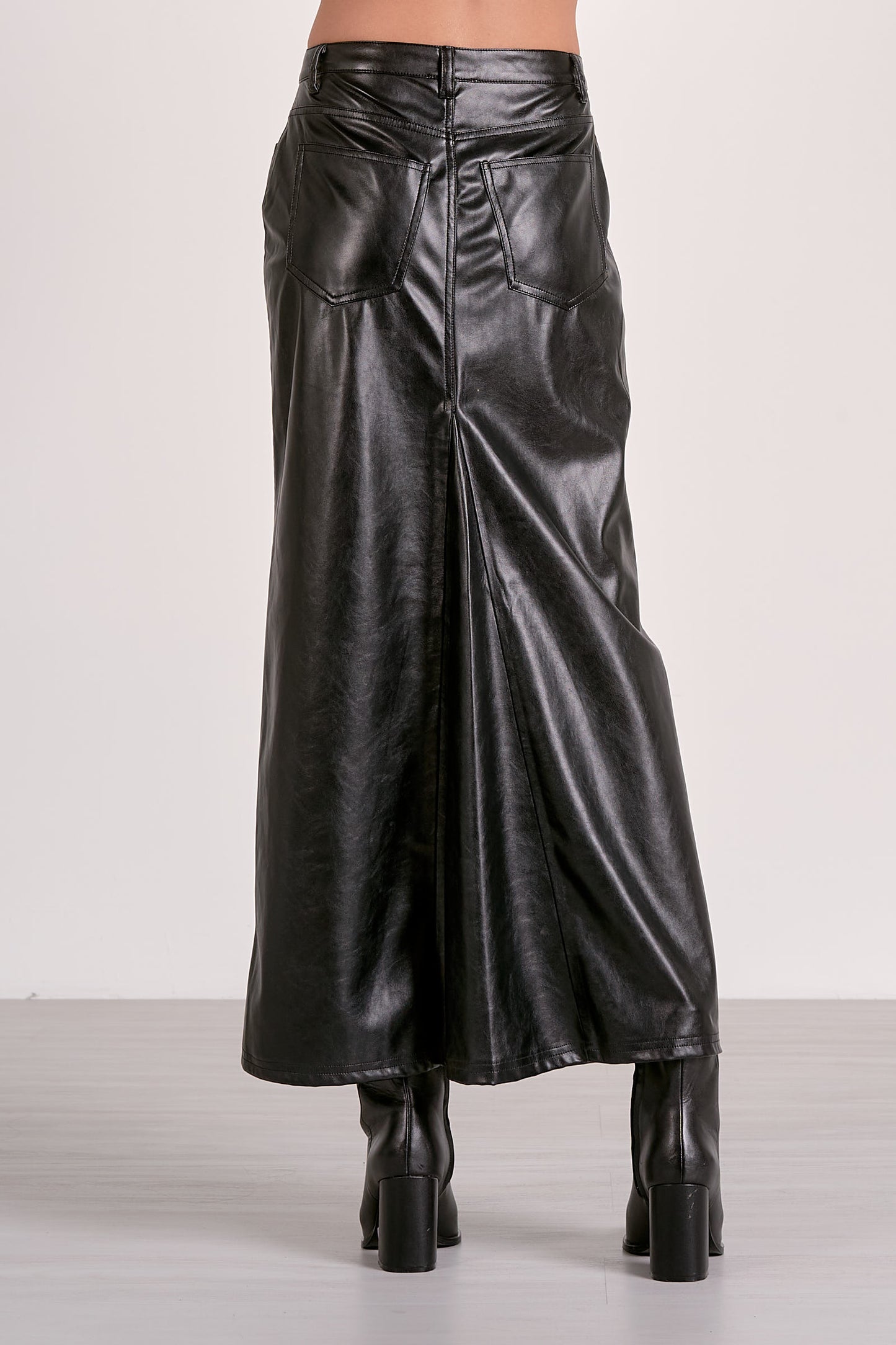 "RECKLESS LOVE" SKIRT