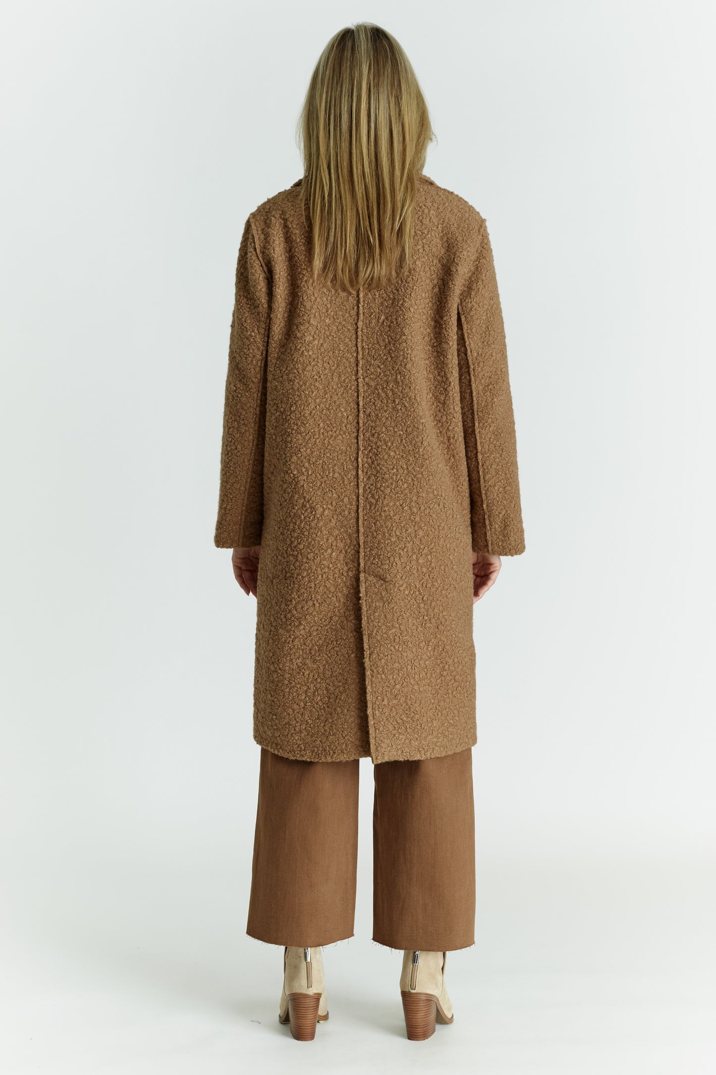 BOUCLÉ COAT
