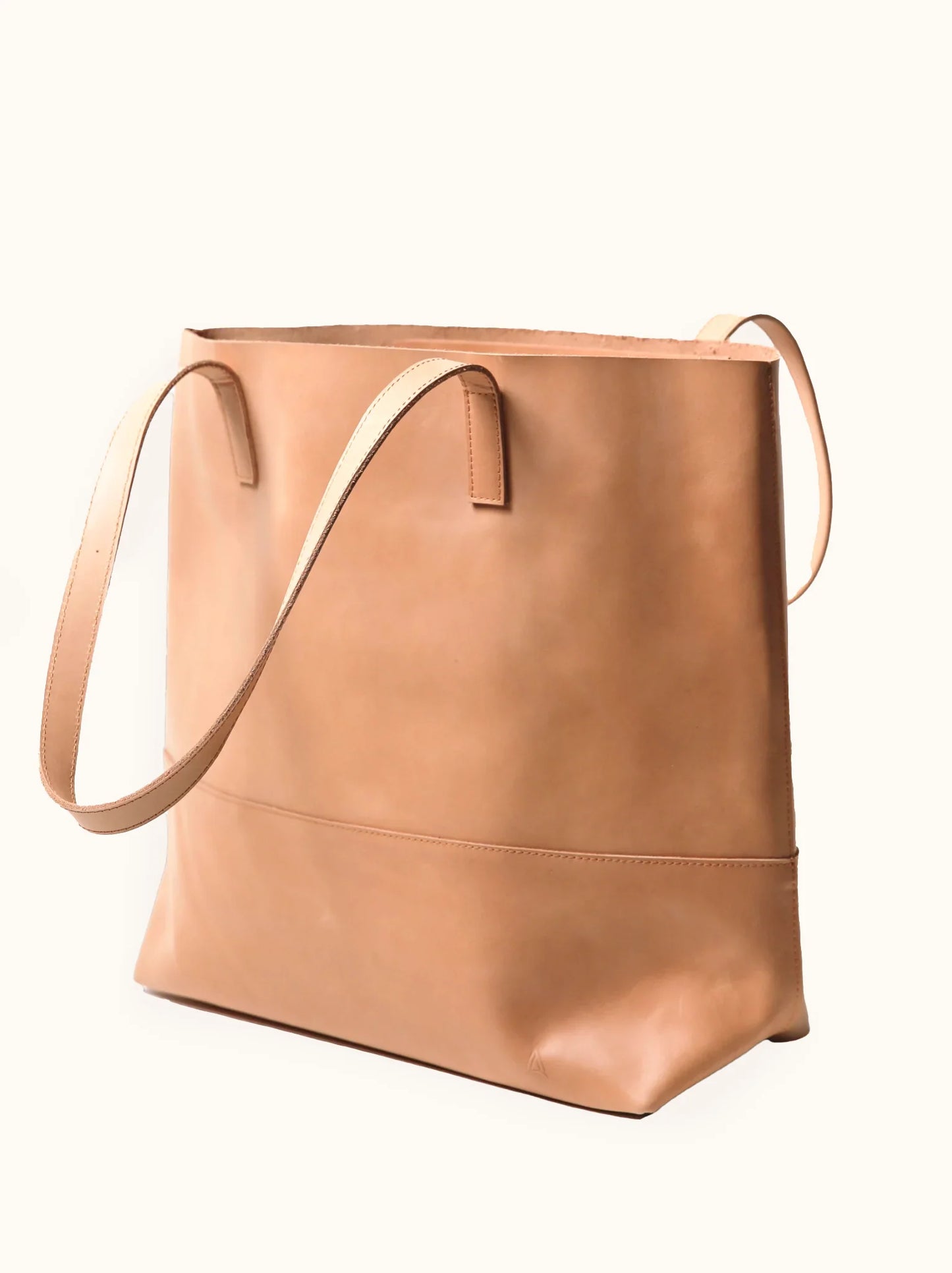 MAMUYE CLASSIC TOTE by Able