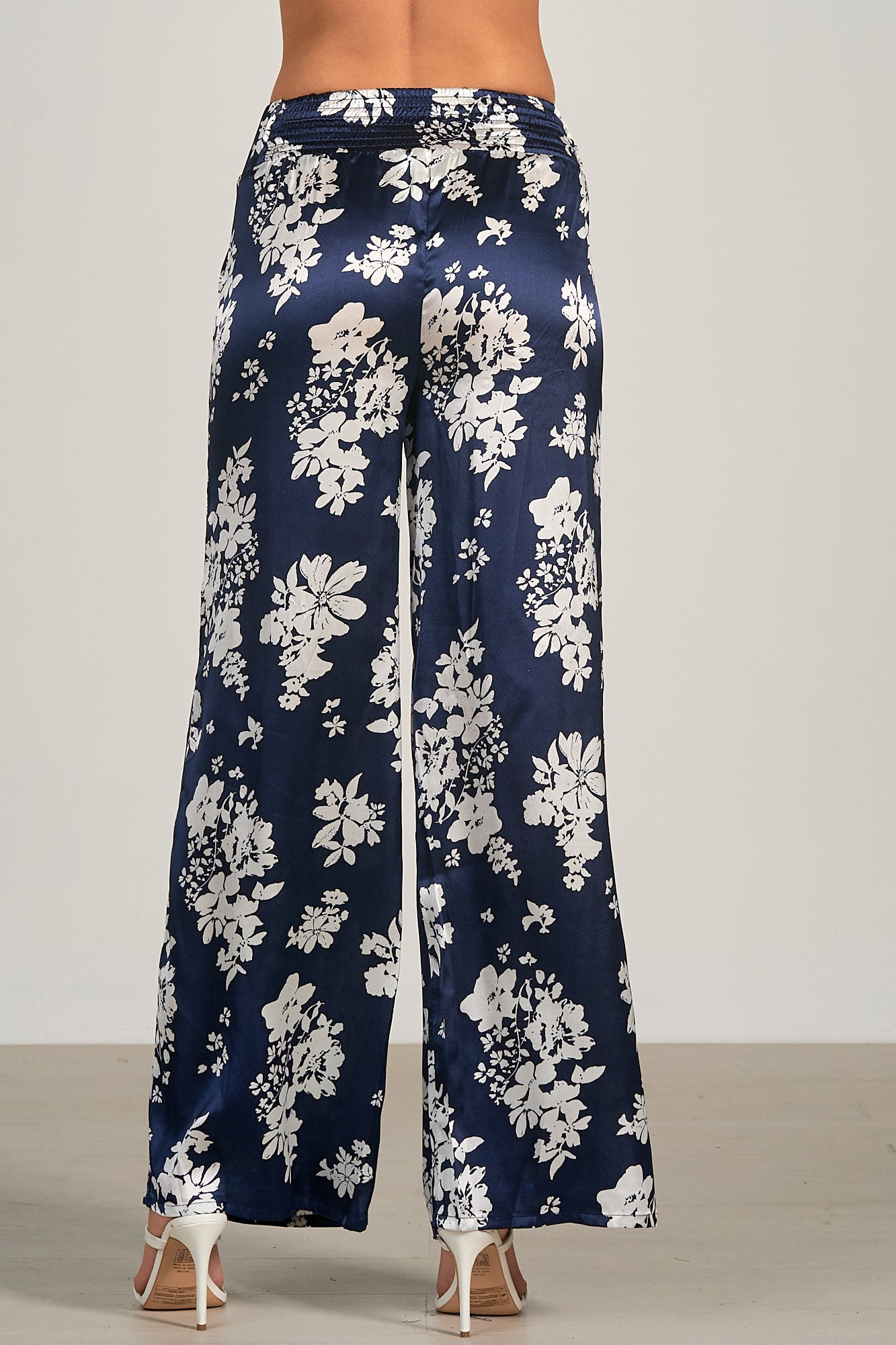 LEILA CAPRI PRINT PANTS